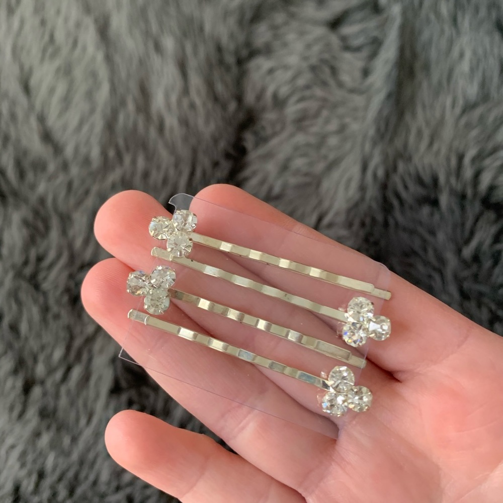4 true rhinestone bobby pins